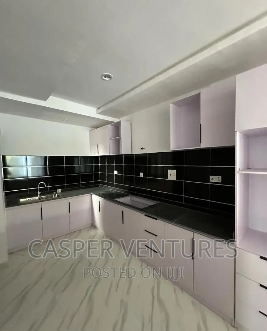 2bdrm Apartment in Osapa for rent