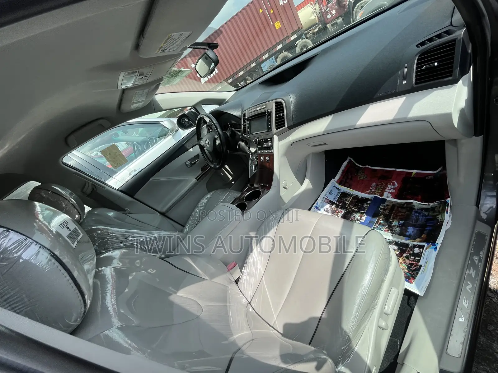 Toyota Venza V6 AWD 2011 Gray