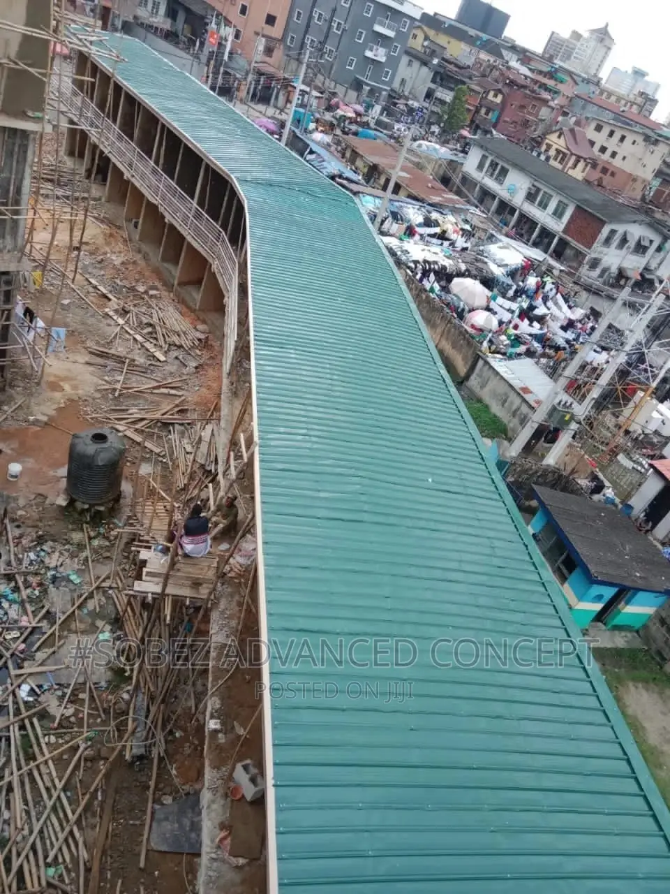 Big Shopping Complex Professional Roofing
