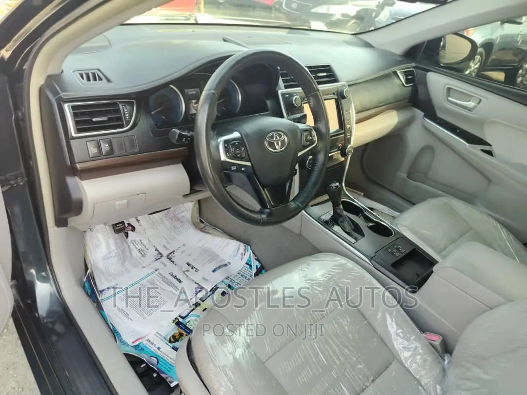 Toyota Camry 2016 Black