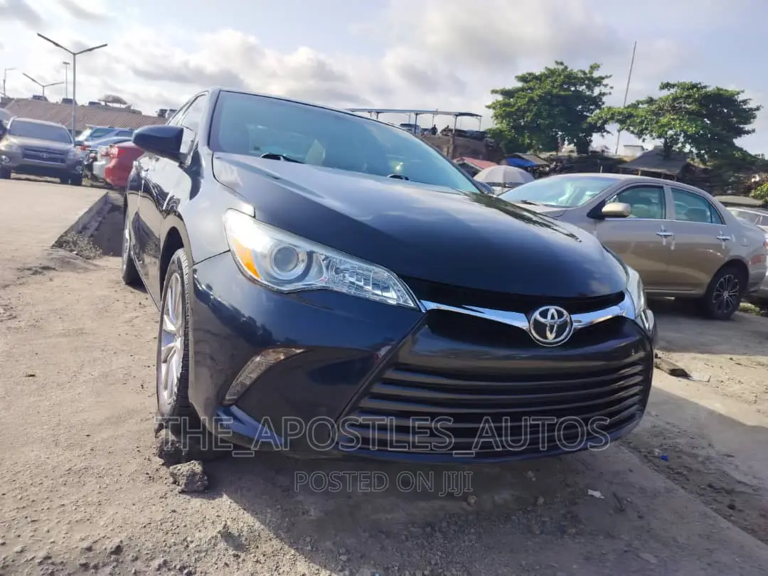 Toyota Camry 2016 Black