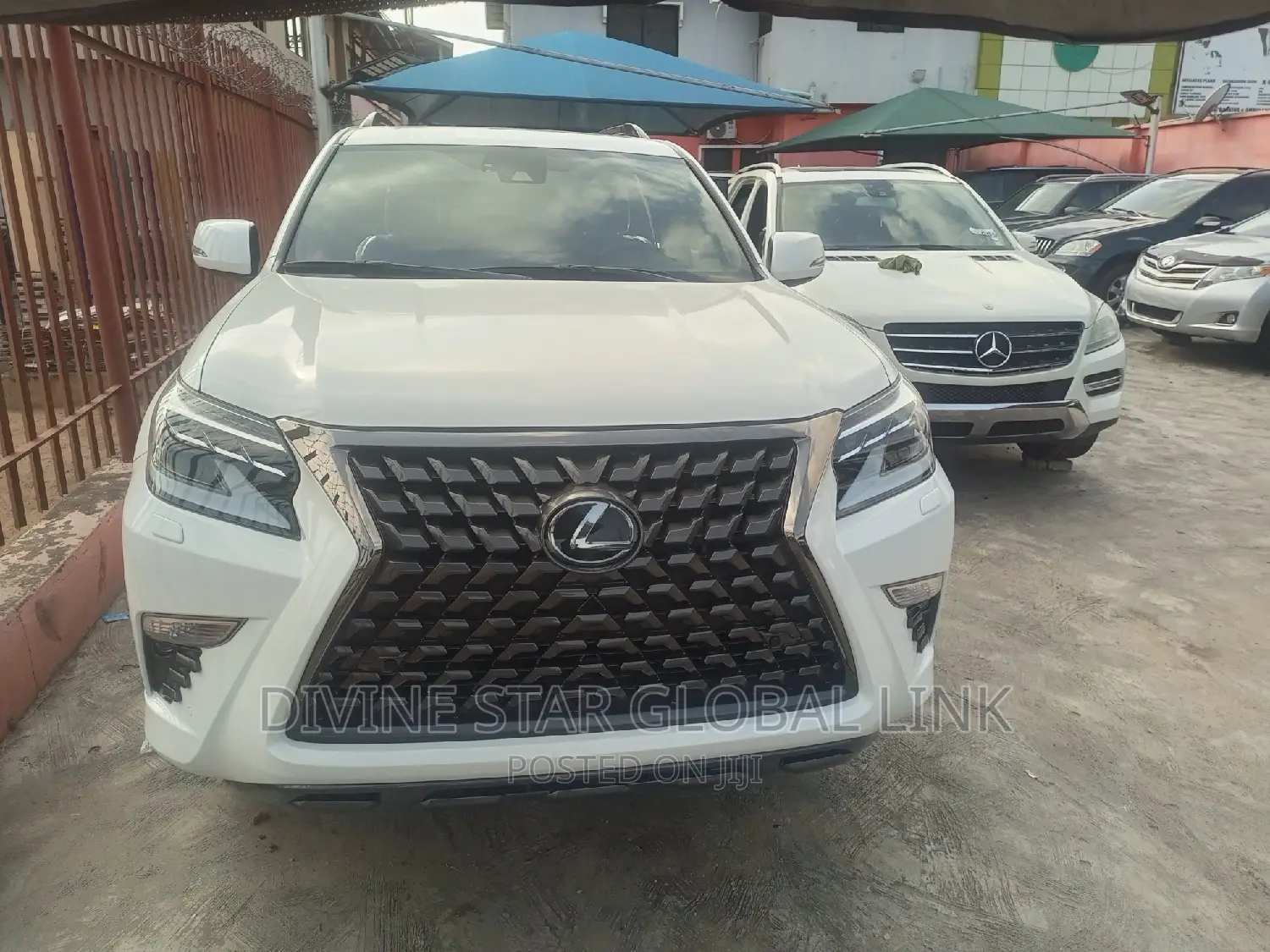 Lexus GX 2022 White