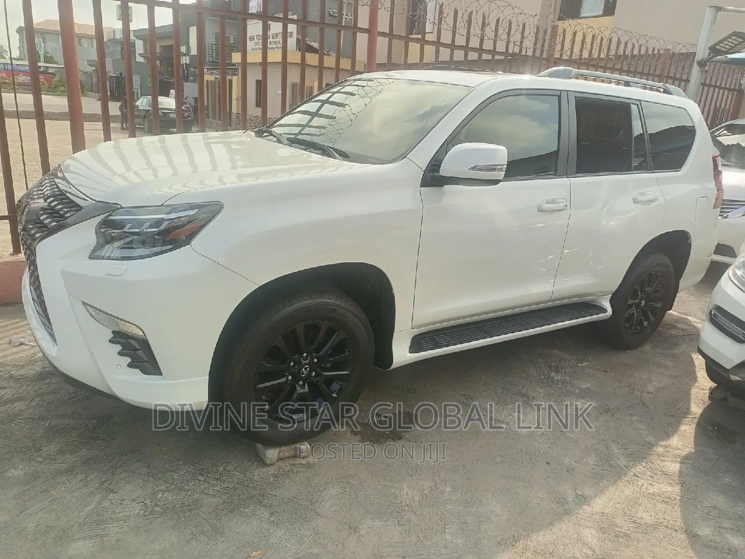 Lexus GX 2022 White