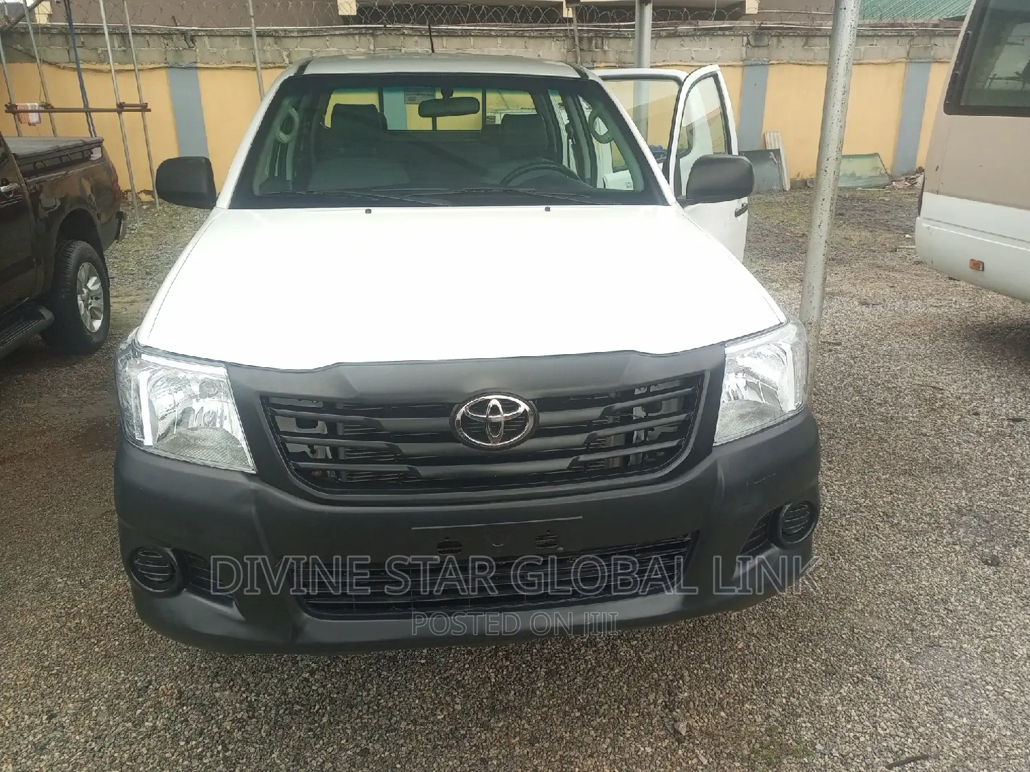 Toyota Hilux 2014 White