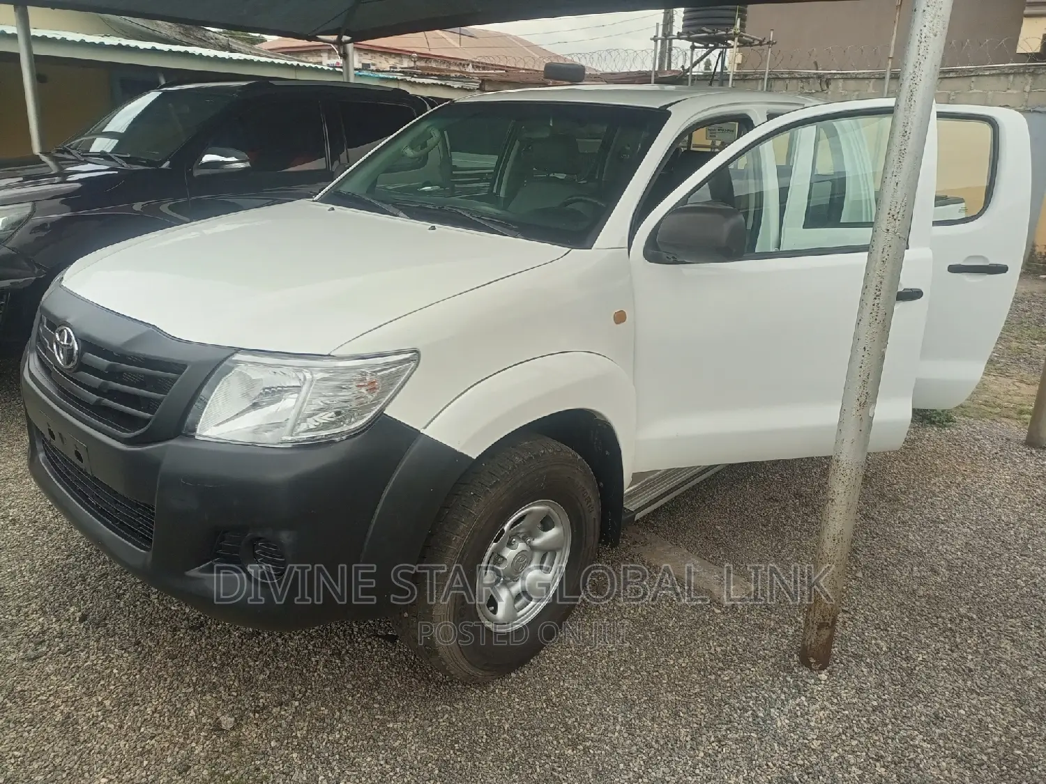 Toyota Hilux 2014 White