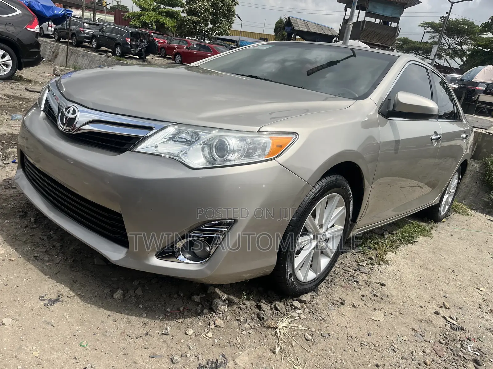 Toyota Camry 2013 Gold