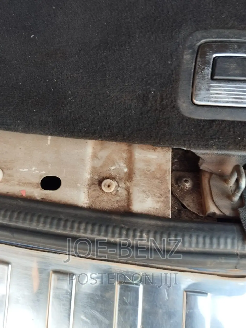 GLK350 Boot Catcher Plastic