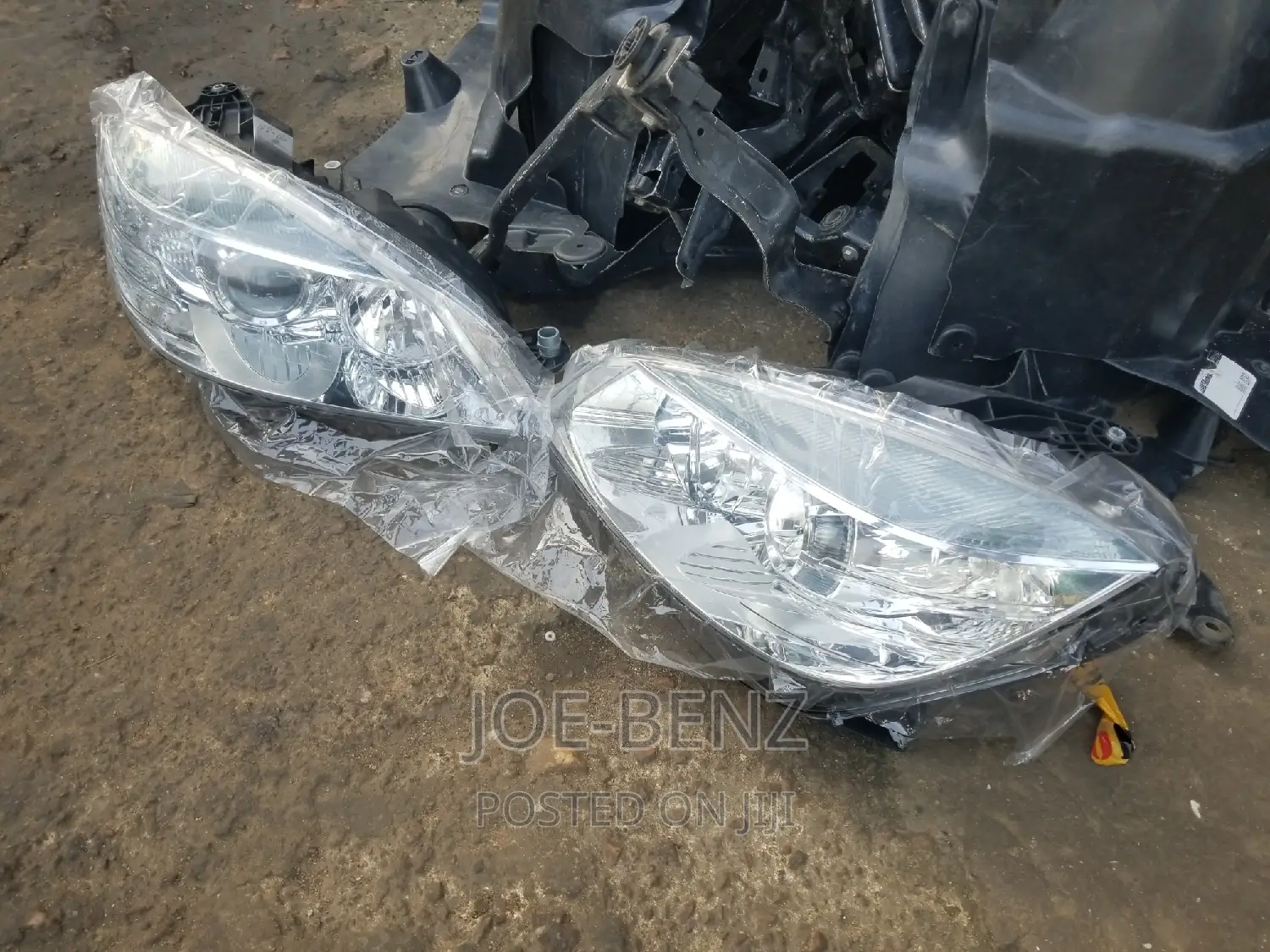 C300 2010 Set of Brand New Headlights