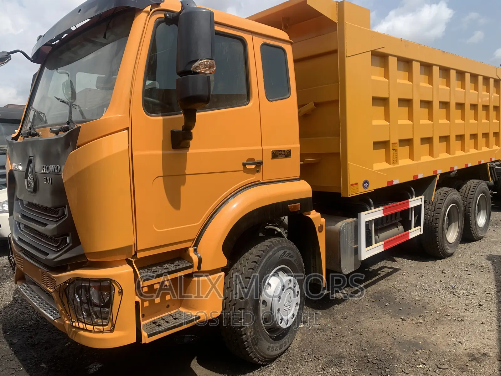 Used Howo Truck 10 Tires Tipper 2010 Yellow