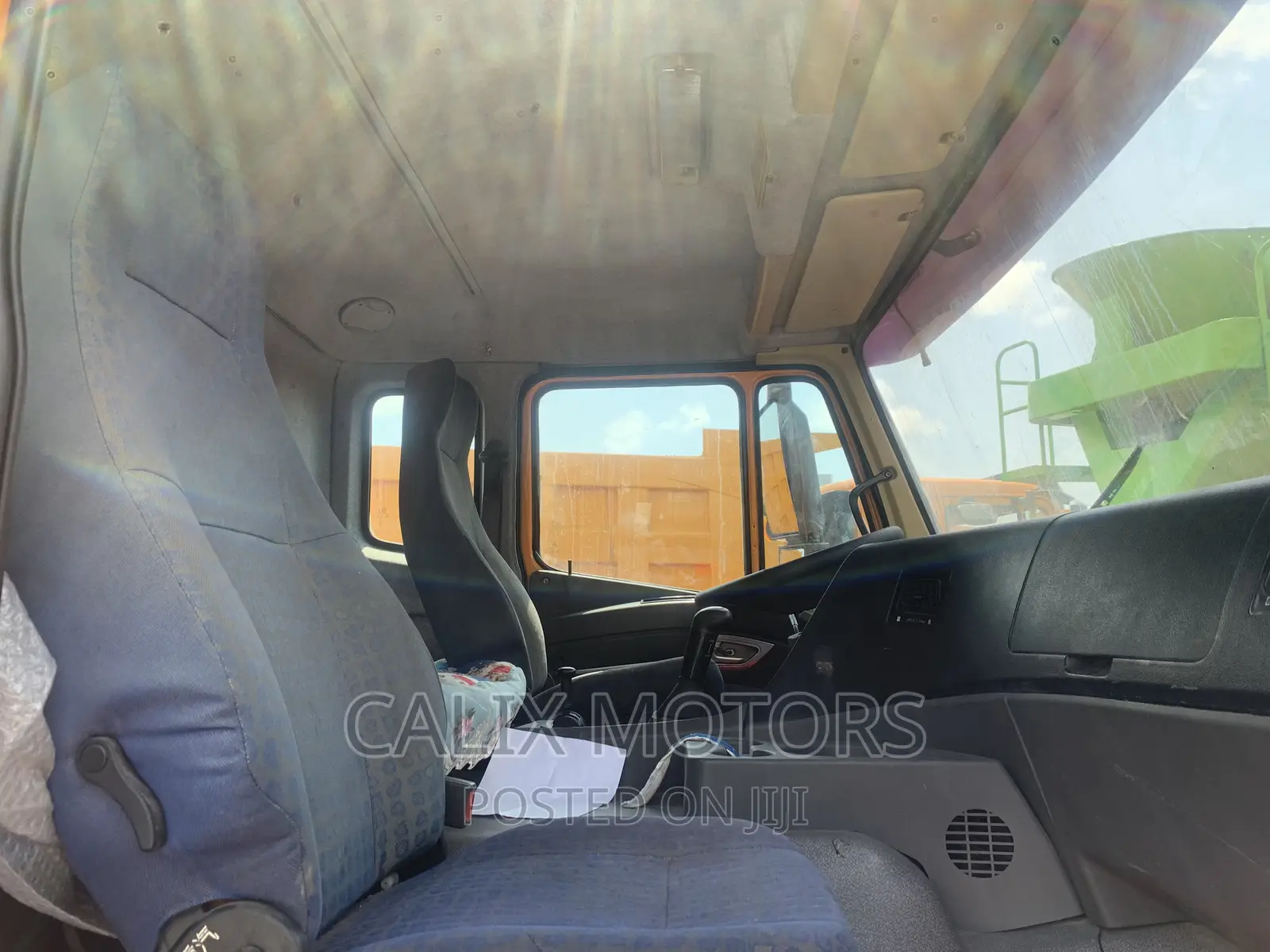 Used Howo Truck 10 Tires Tipper 2010 Yellow