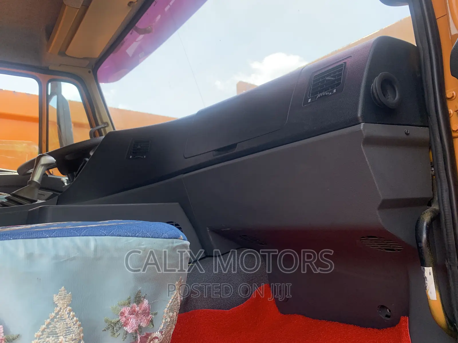 Foreign Used Howo Truck 10 Tires Tipper (Covid 19) Face.
