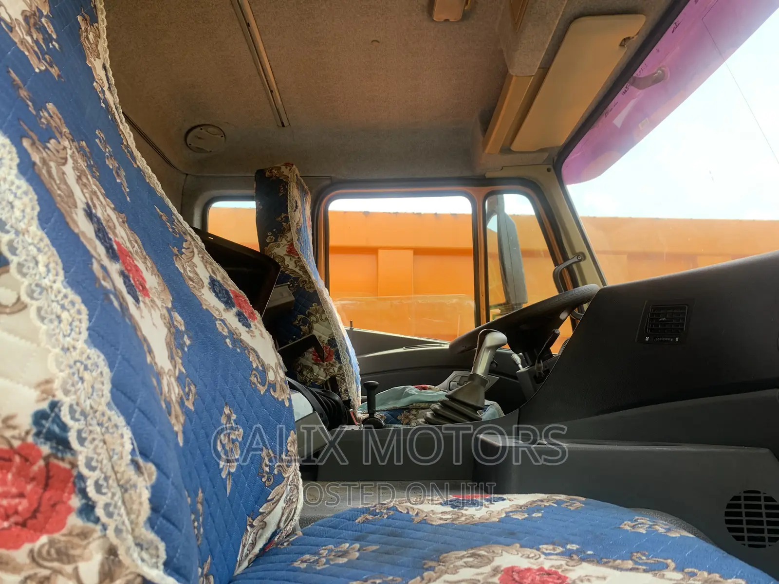 Foreign Used Howo Truck 10 Tires Tipper (Covid 19) Face.