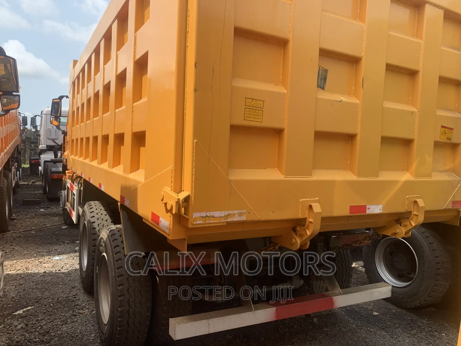 Foreign Used Howo Truck Tipper 10 Tires( Covid 19) Face.