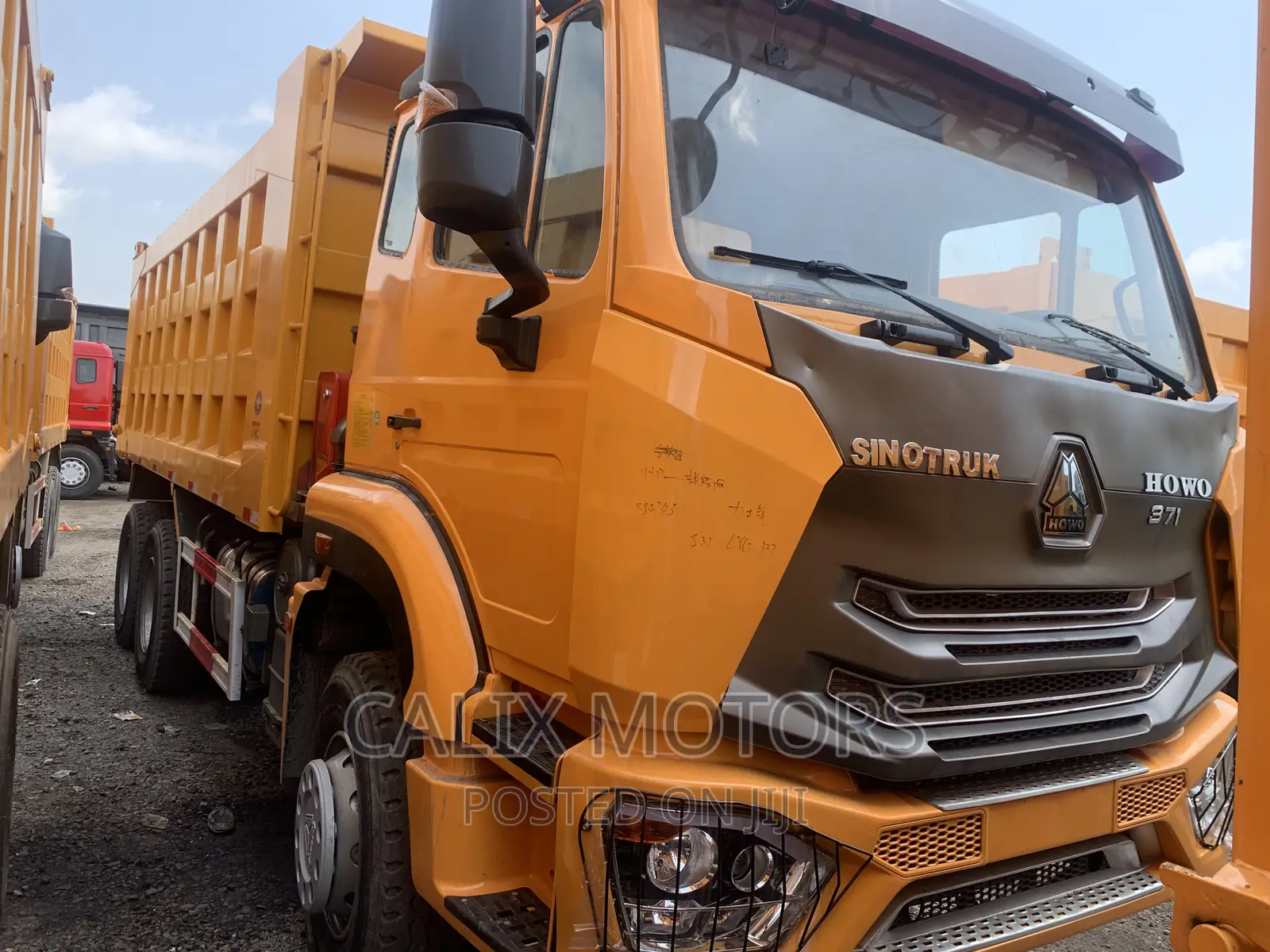 Used Howo Truck 10 Tires Tipper 2011 Yellow
