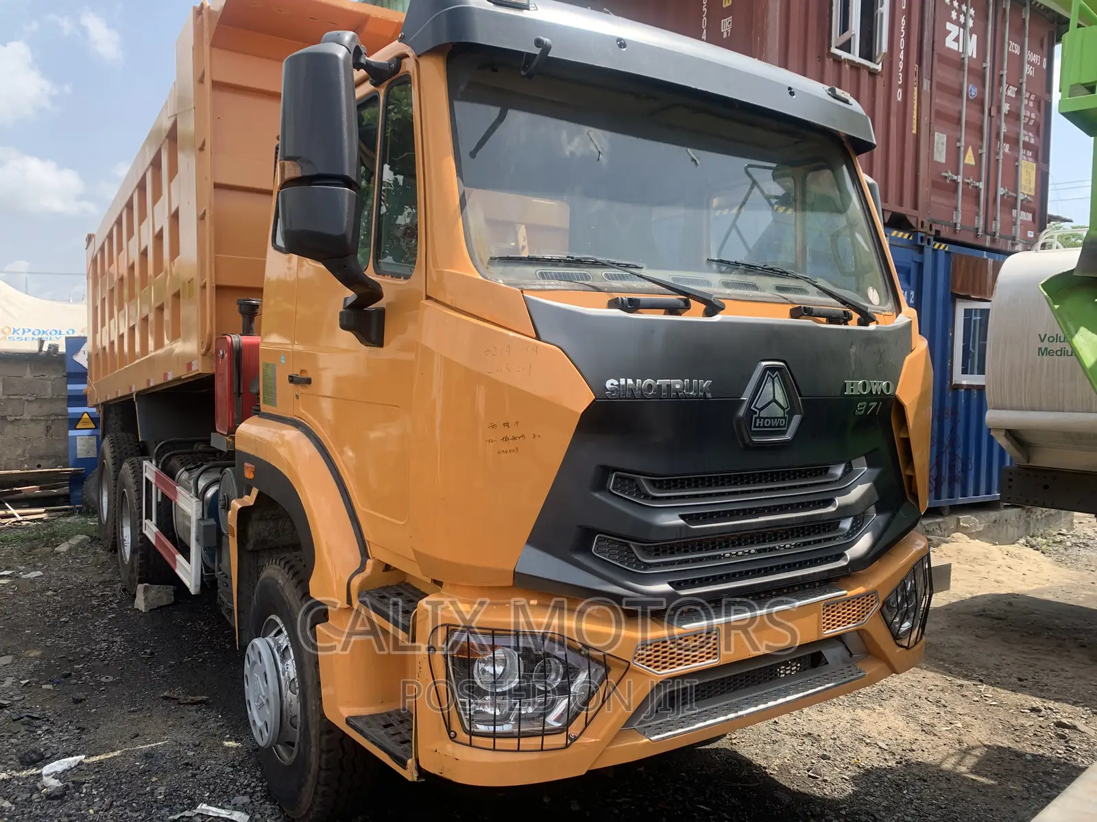 Foreign Used Howo Truck Tipper 10 Tires.