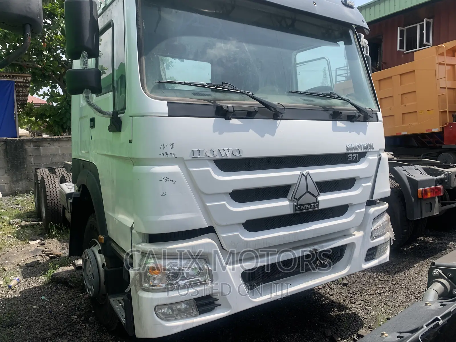 Foreign Used Howo Truck Tractor Head Long Chassis.