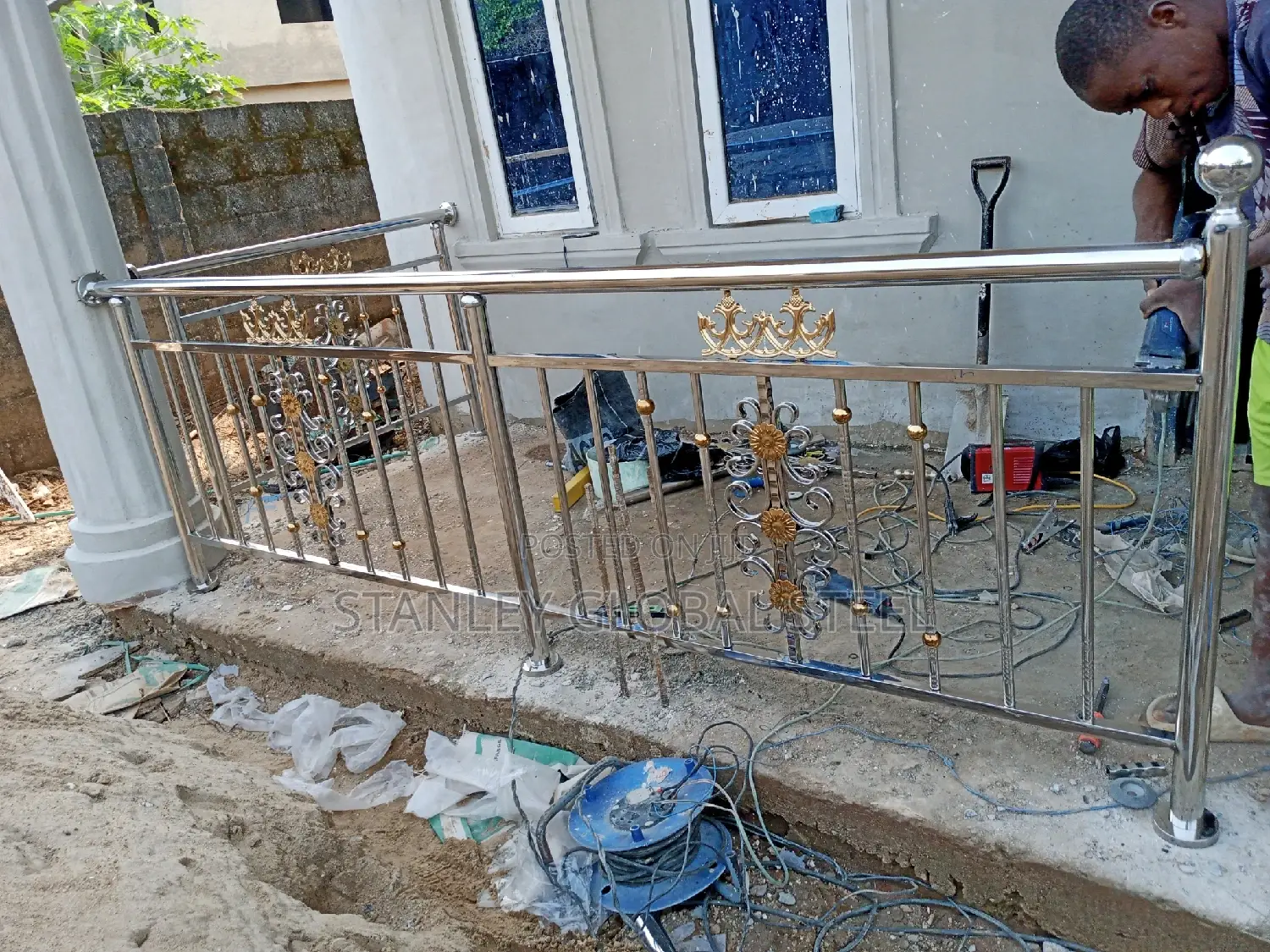 Stainless Balcony Rails Cubby With Flower