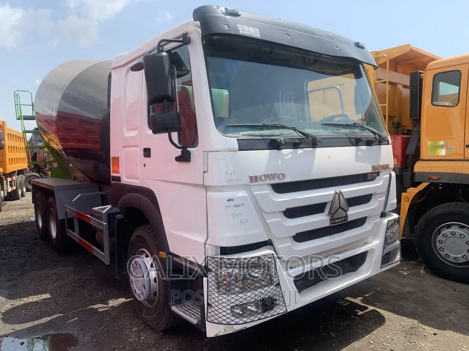 Foreign Used Howo Concrete Mixer Truck.