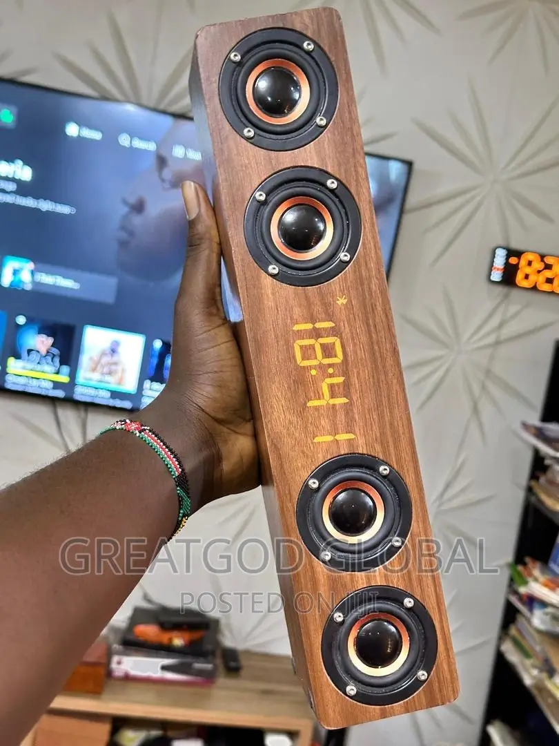 *Wooden Clock Speaker 
