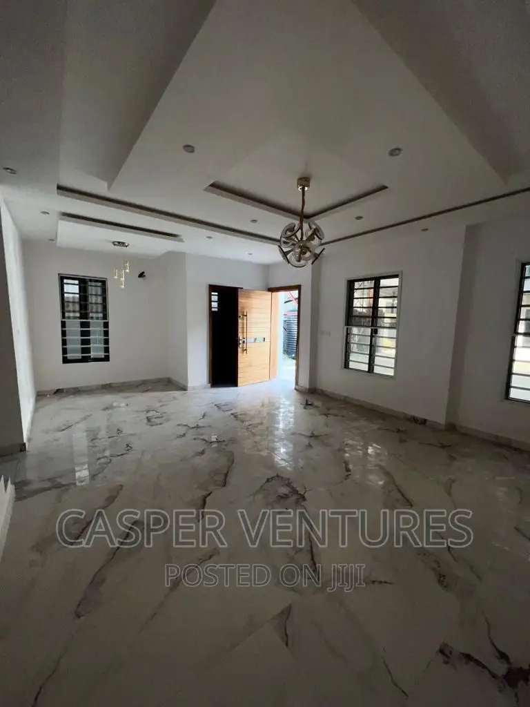 Studio Apartment in Freedom Way, Lekki Phase 1 for rent