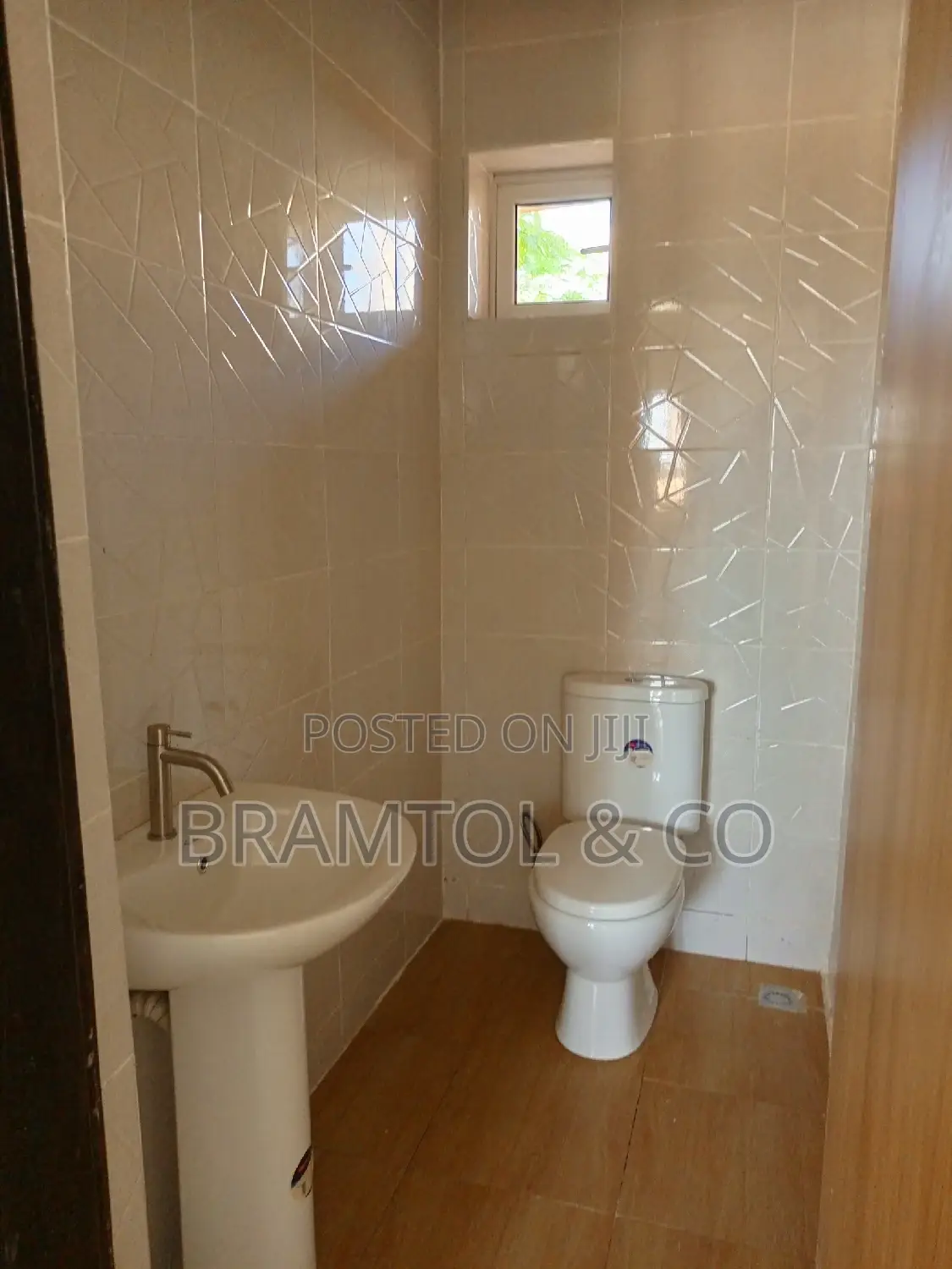 2bdrm Block of Flats in Durumi for rent