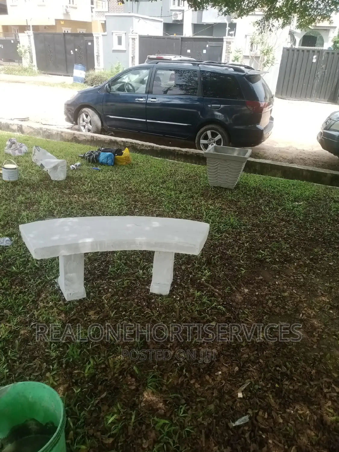 Concrete Garden Seat for Love Garden, Community Gathering
