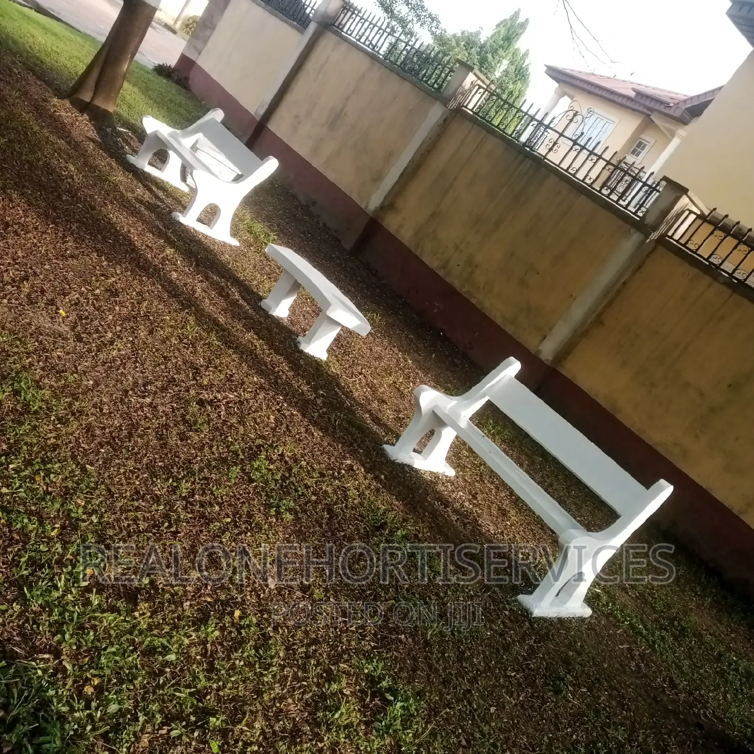 Concrete Garden Seat for Love Garden, Community Gathering