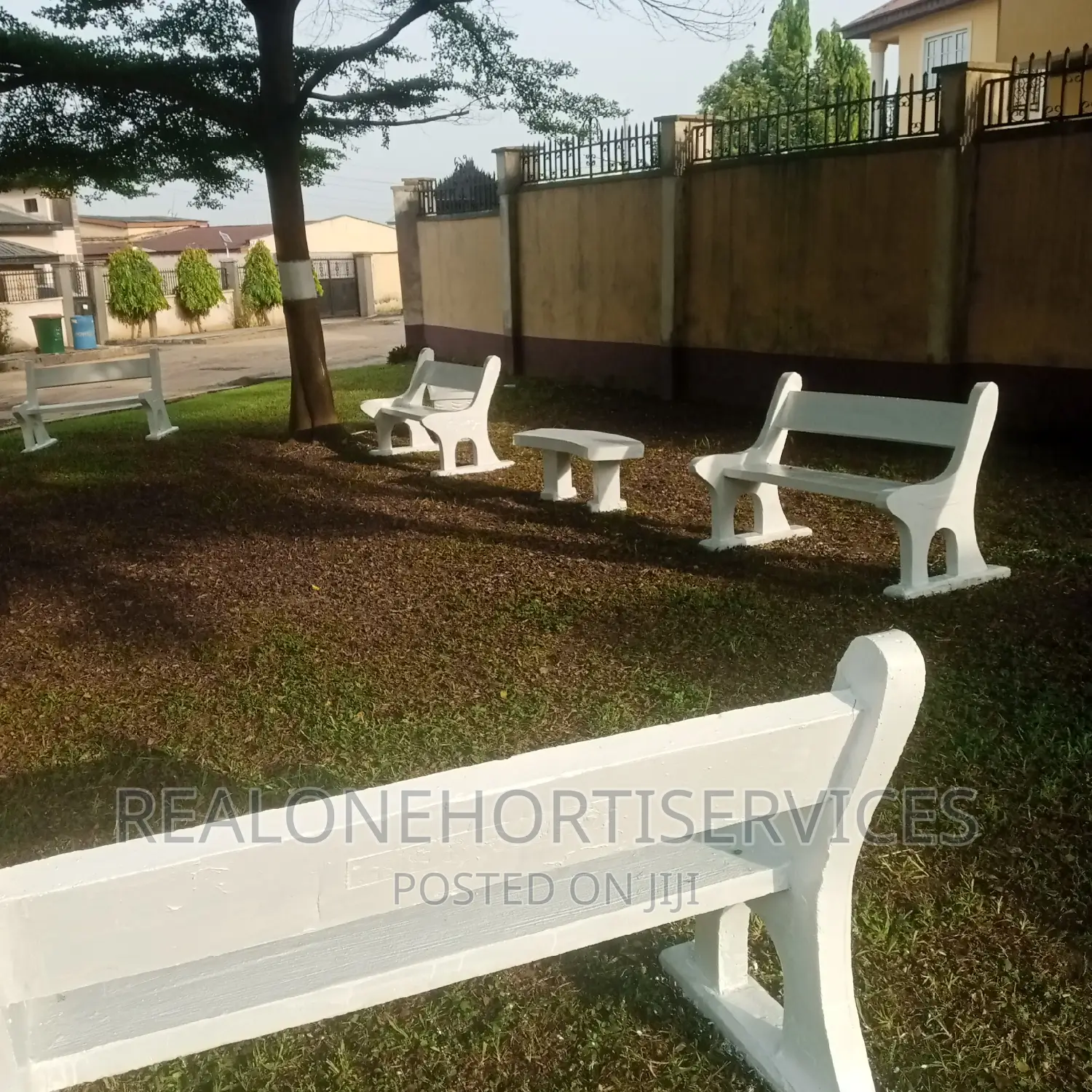 Concrete Garden Seat for Love Garden, Community Gathering