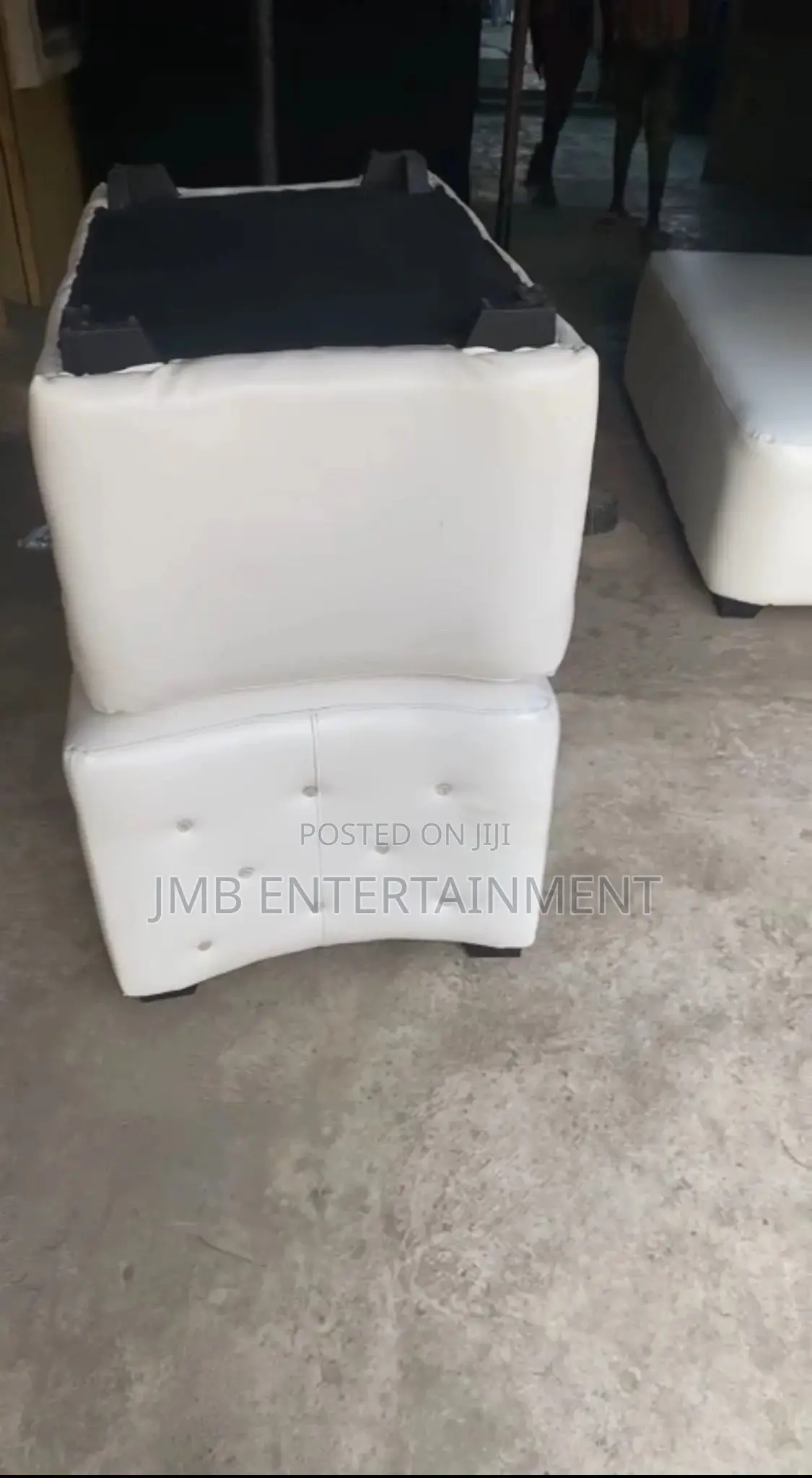 Lounge Chairs for Rent