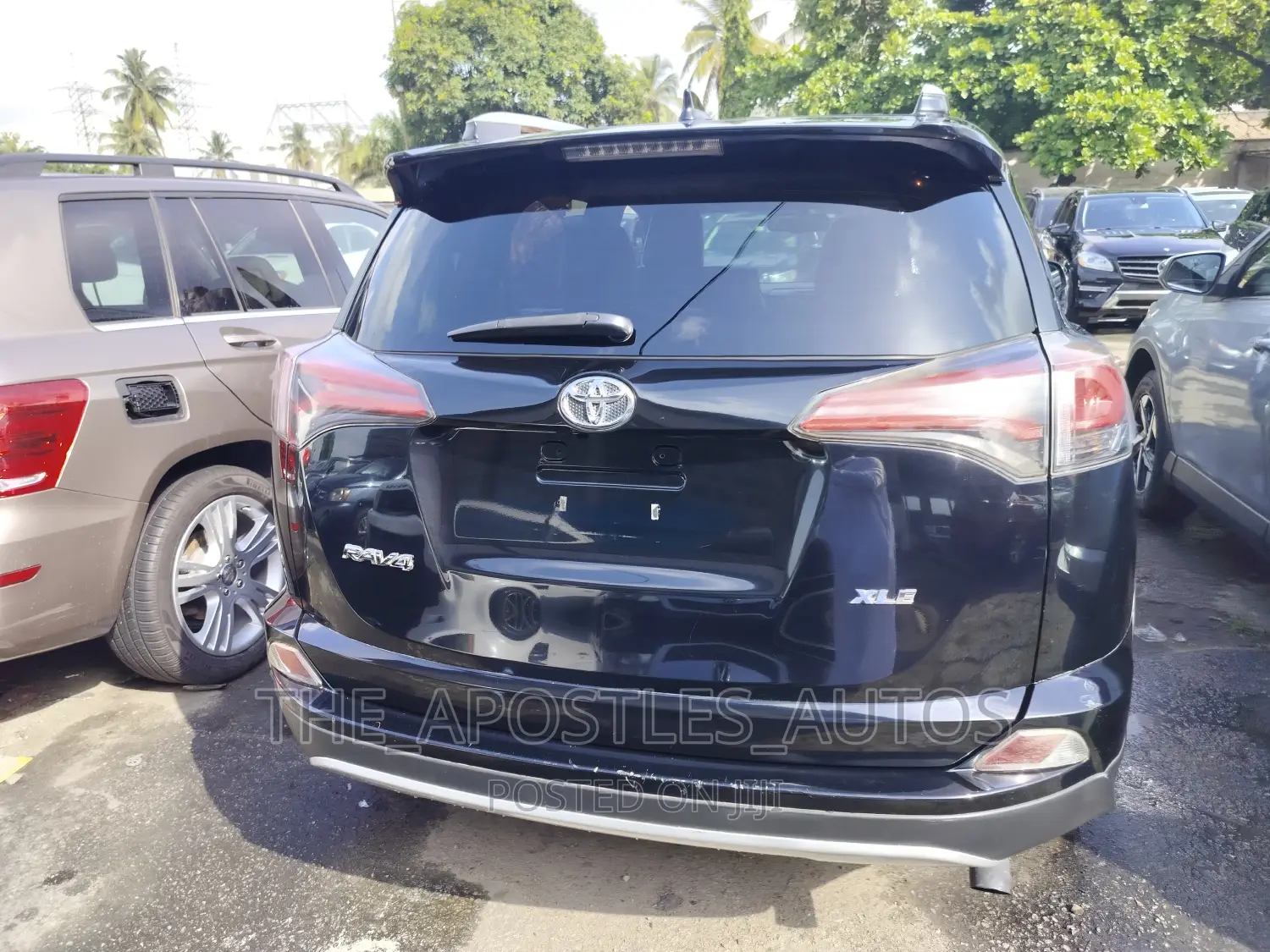 Toyota RAV4 XLE AWD (2.5L 4cyl 6A) 2016 Black