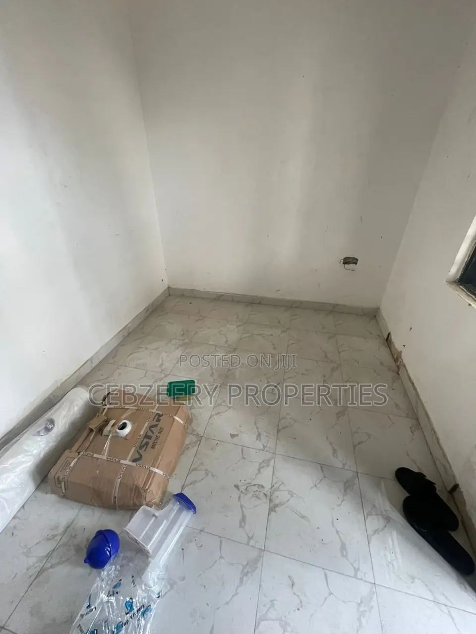 4bdrm Duplex in Ikeja for sale