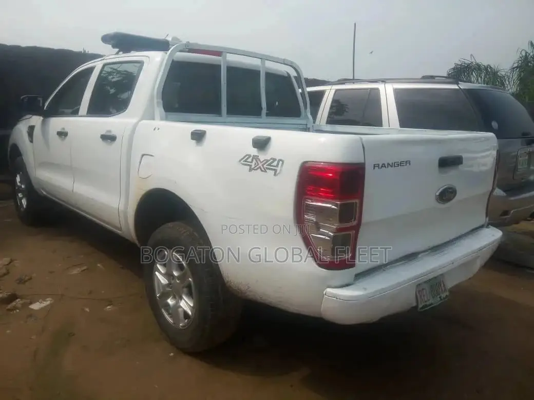 Ford Hilux for Rent