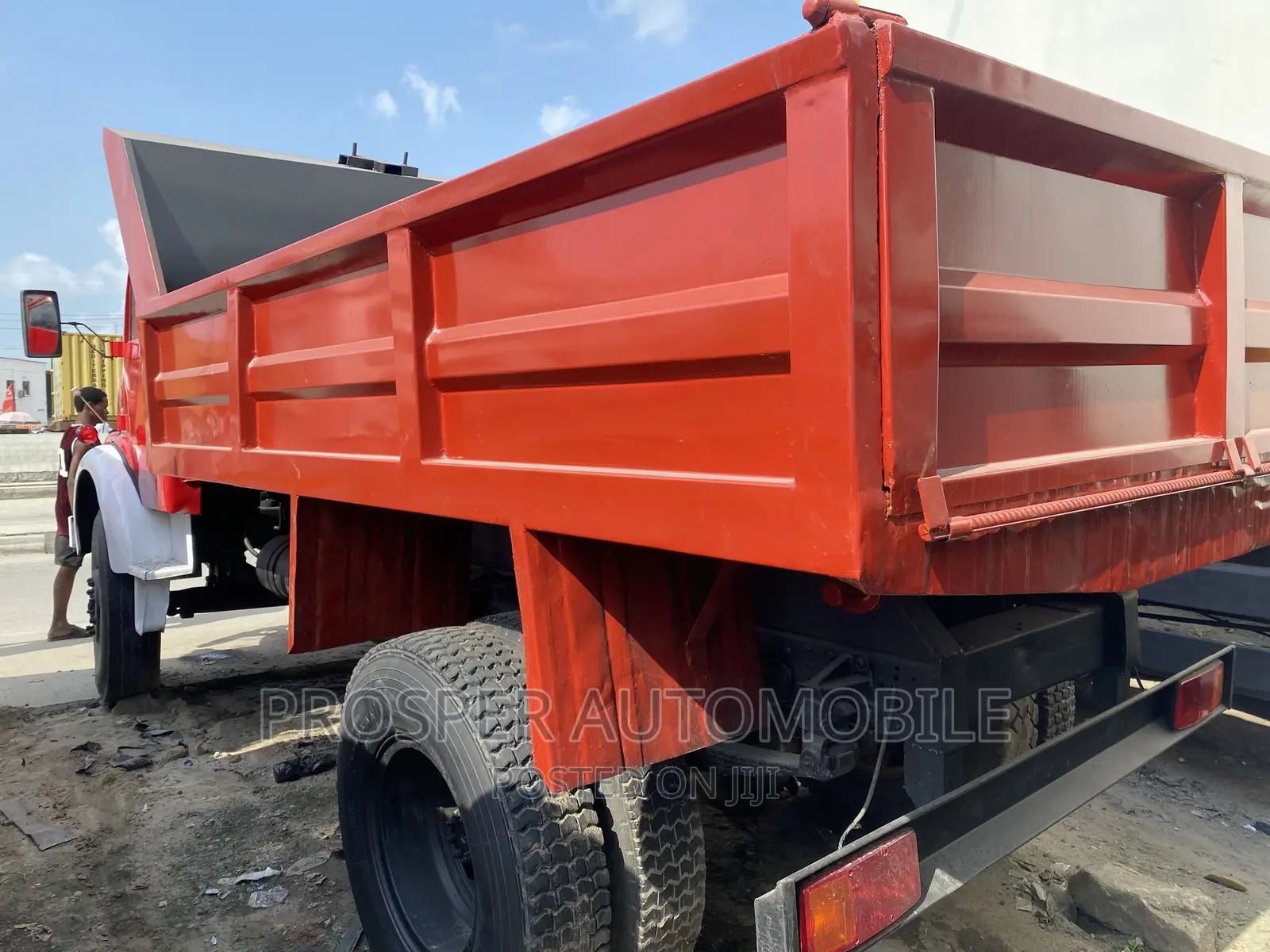 911 Fire  Service Tipper