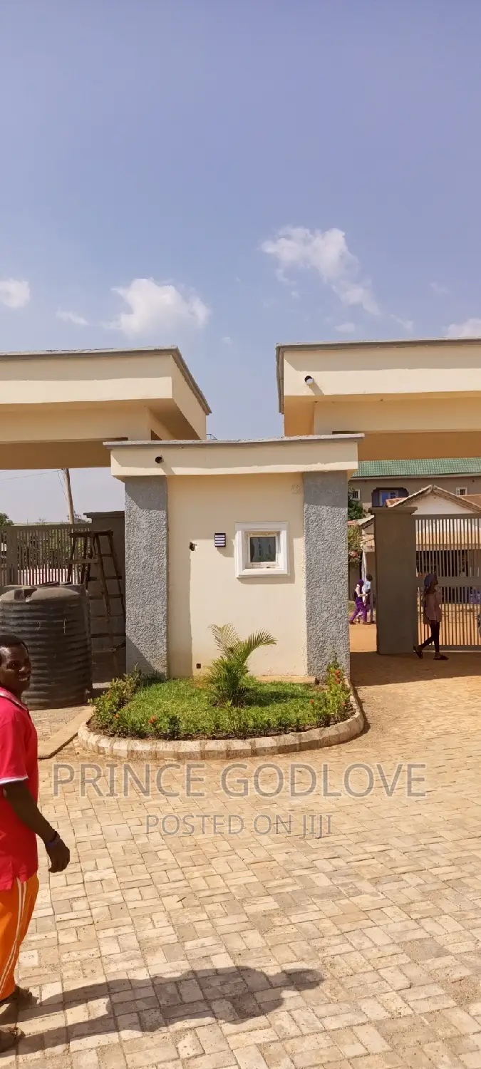 4bdrm Duplex in Dawaki for sale