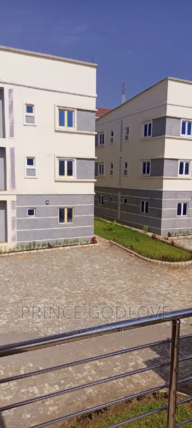 4bdrm Duplex in Dawaki for sale