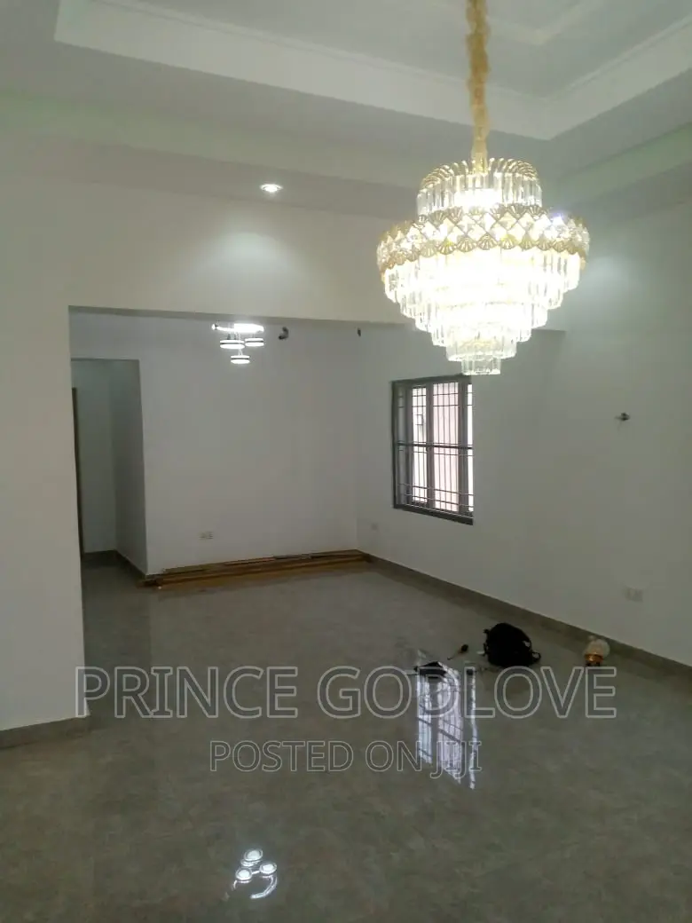 9bdrm Duplex in Maitama for sale
