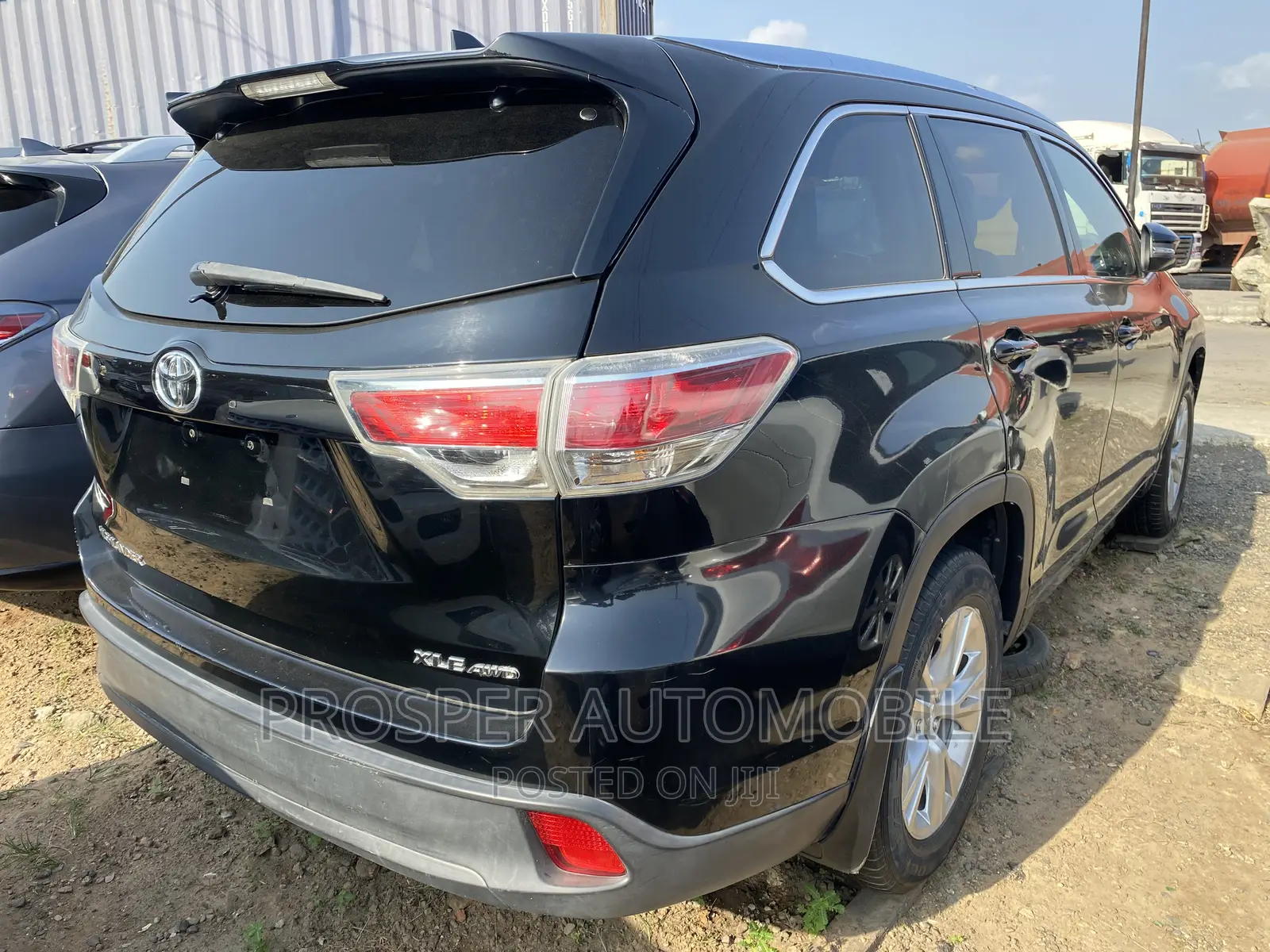 Toyota Highlander XLE 4dr SUV AWD (3.5L 6cyl 6A) 2015 Gray