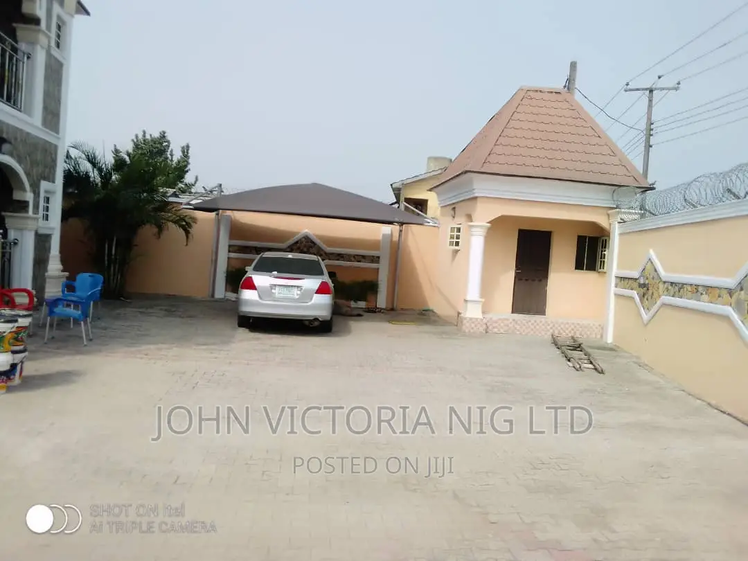 12bdrm Block of Flats in Ajara, Badagry / Badagry for sale