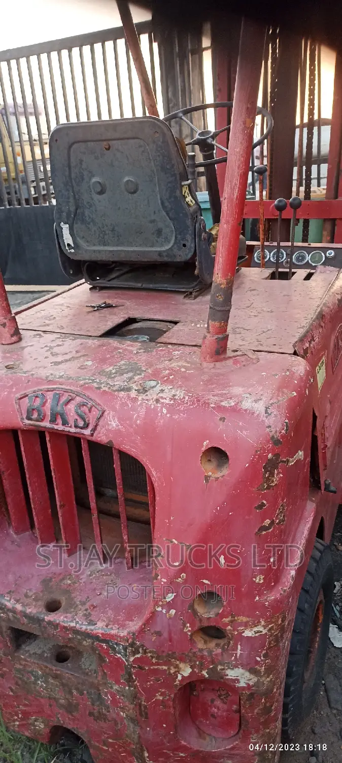 B S K Forklift