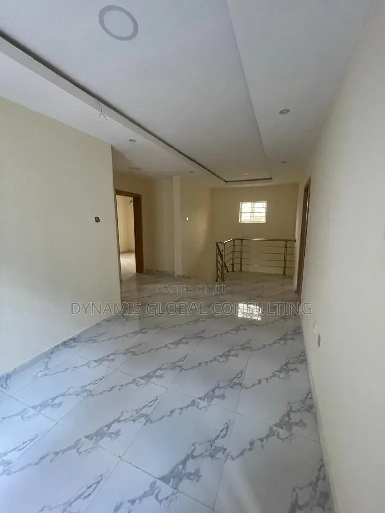 Furnished 4bdrm Duplex in Gateway Zone Estate, GRA Phase 1 for rent