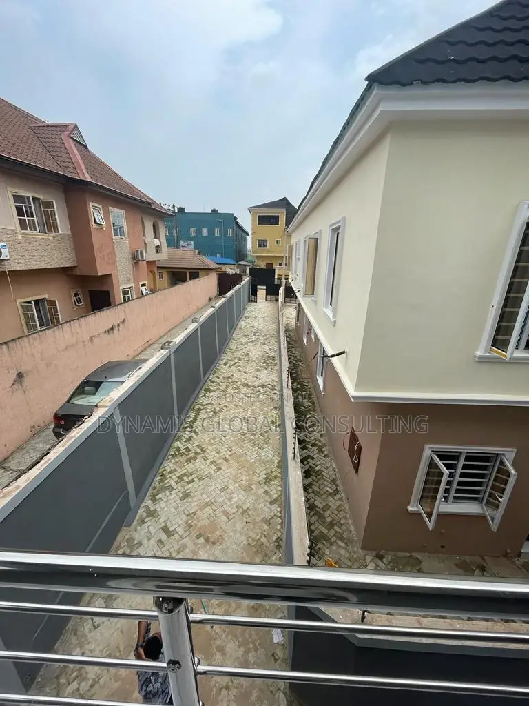 Furnished 4bdrm Duplex in Gateway Zone Estate, GRA Phase 1 for rent