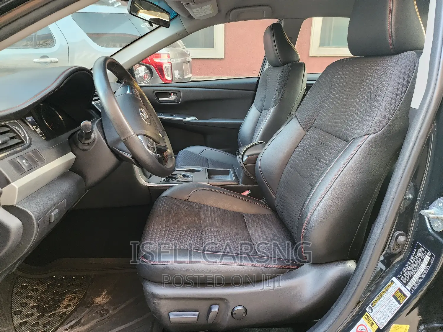 Toyota Camry SE 4dr Sedan (2.5L 4cyl 6A) 2015 Blue