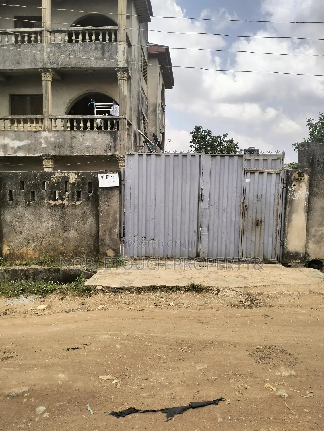 3bdrm Block of Flats in Okunola Egbeda Lagos for sale