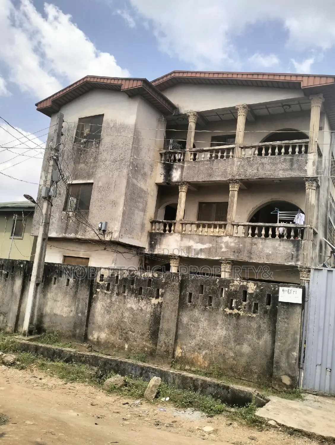 3bdrm Block of Flats in Okunola Egbeda Lagos for sale