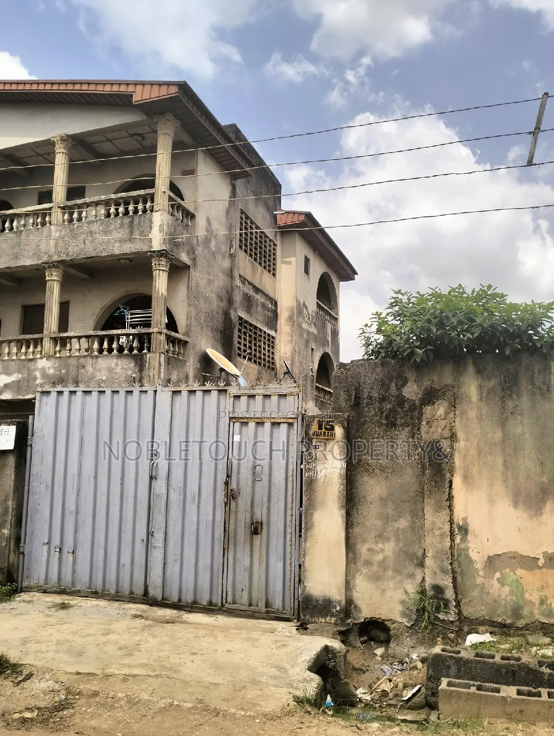 3bdrm Block of Flats in Okunola Egbeda Lagos for sale