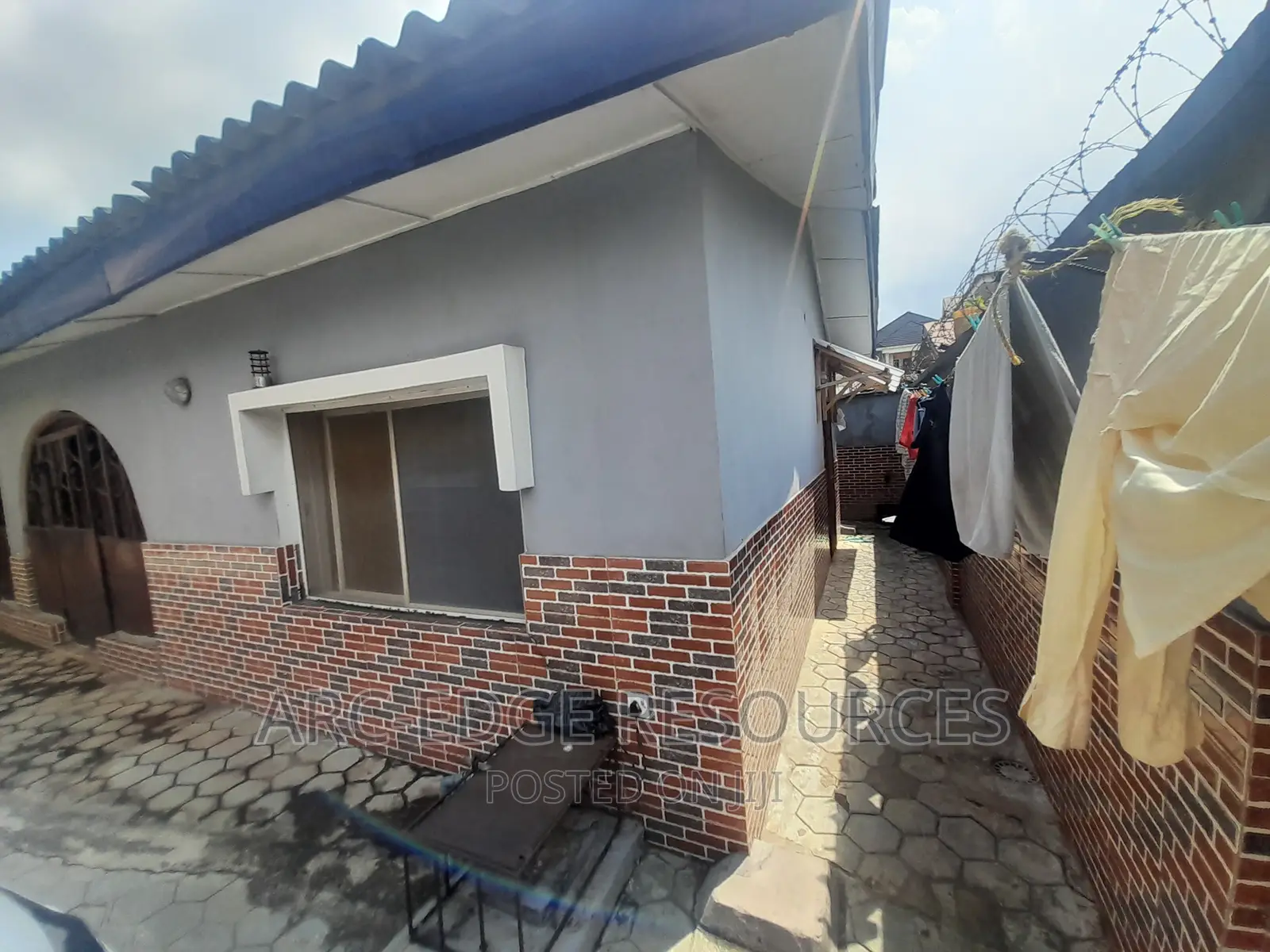 2bdrm Block of Flats in Ago Palace for sale