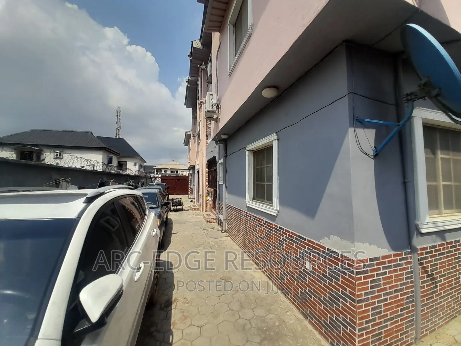 2bdrm Block of Flats in Ago Palace for sale
