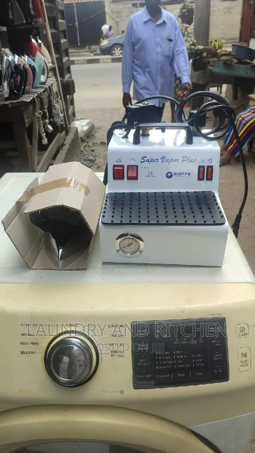 Brand New Italian Industrial Steaming Iron 2.5liter