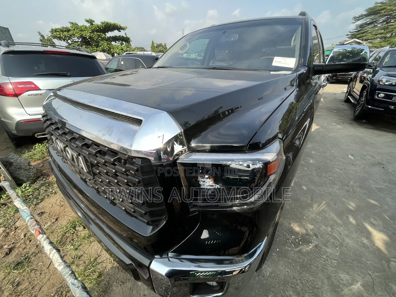 Toyota Sequoia Platinum 4x4 2018 Black