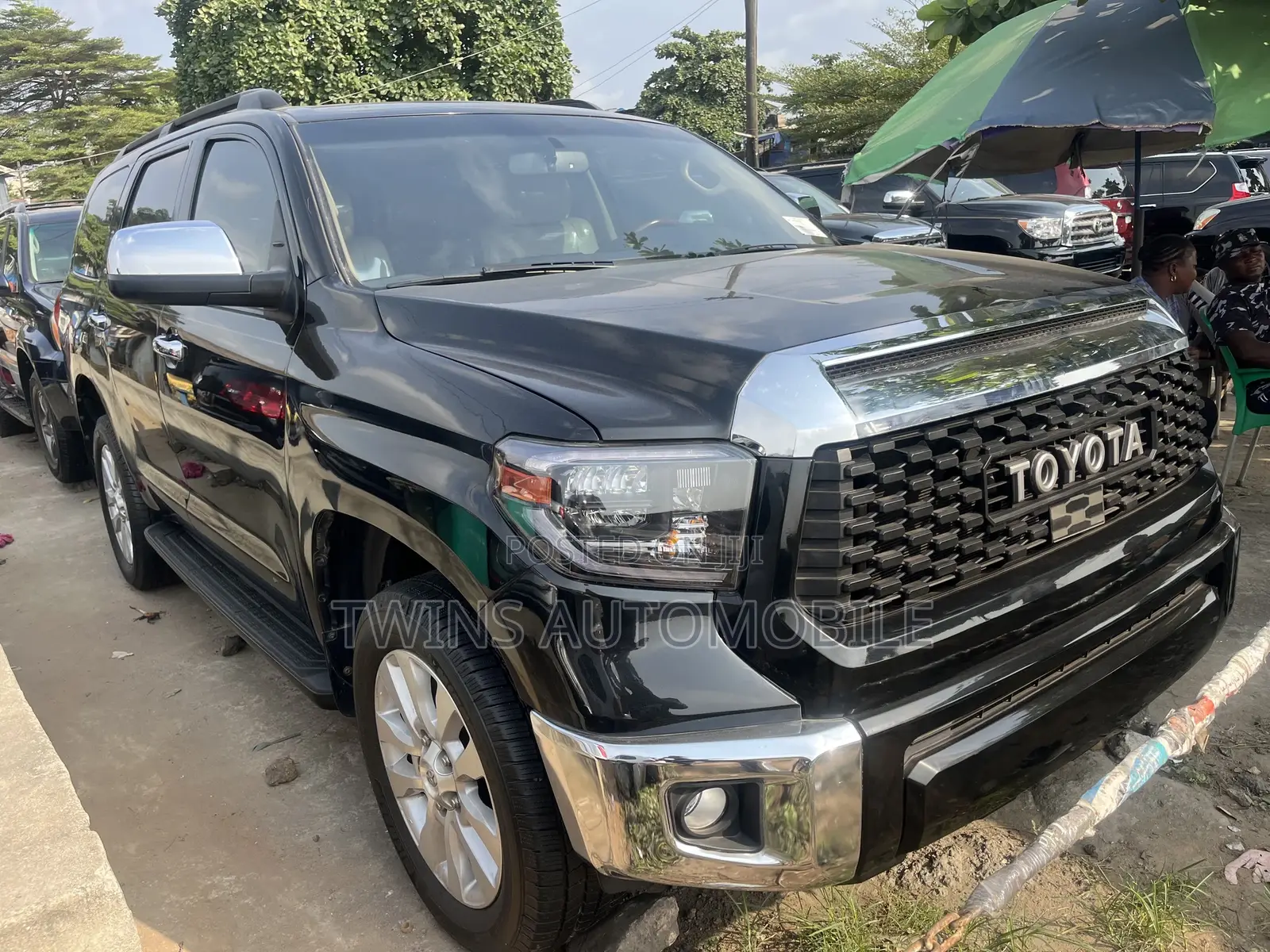 Toyota Sequoia Platinum 4x4 2018 Black